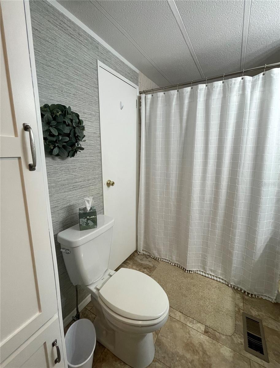 HAWTHORNE AT LEESBURG A COOP - Residential