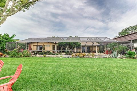 A home in AUBURNDALE