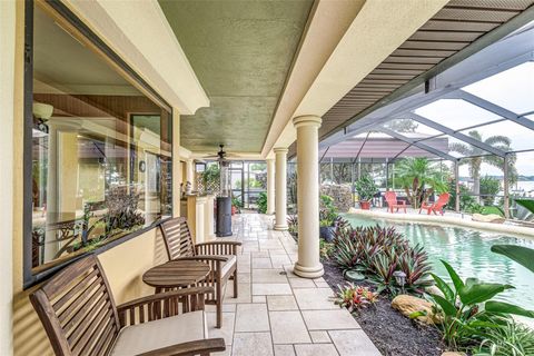 A home in AUBURNDALE