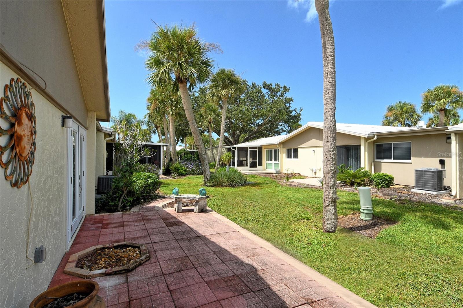 WHISPERING SANDS - Residential