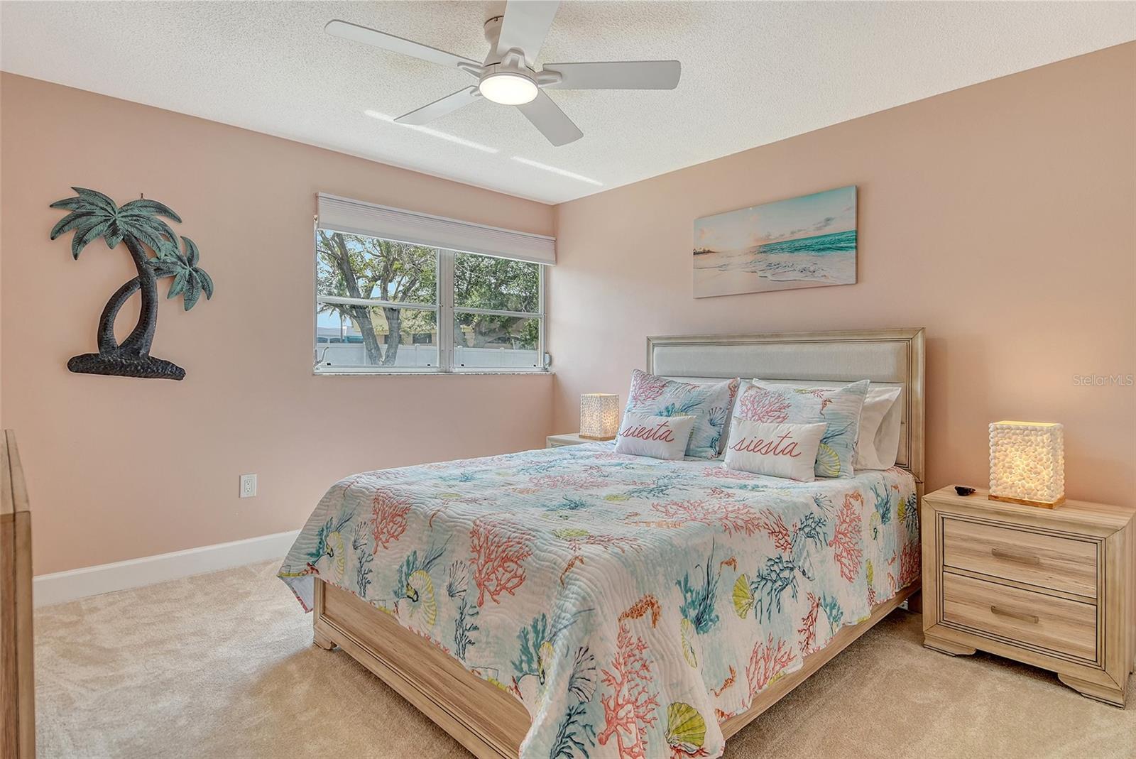 WHISPERING SANDS - Residential