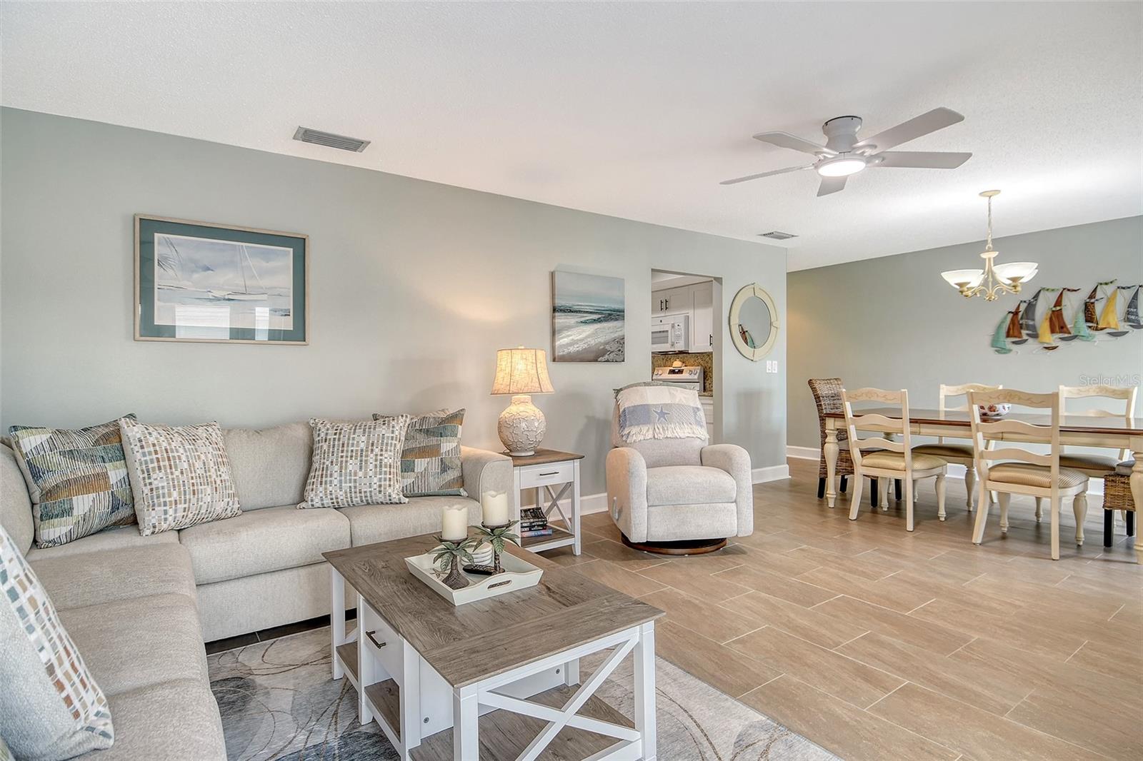 WHISPERING SANDS - Residential