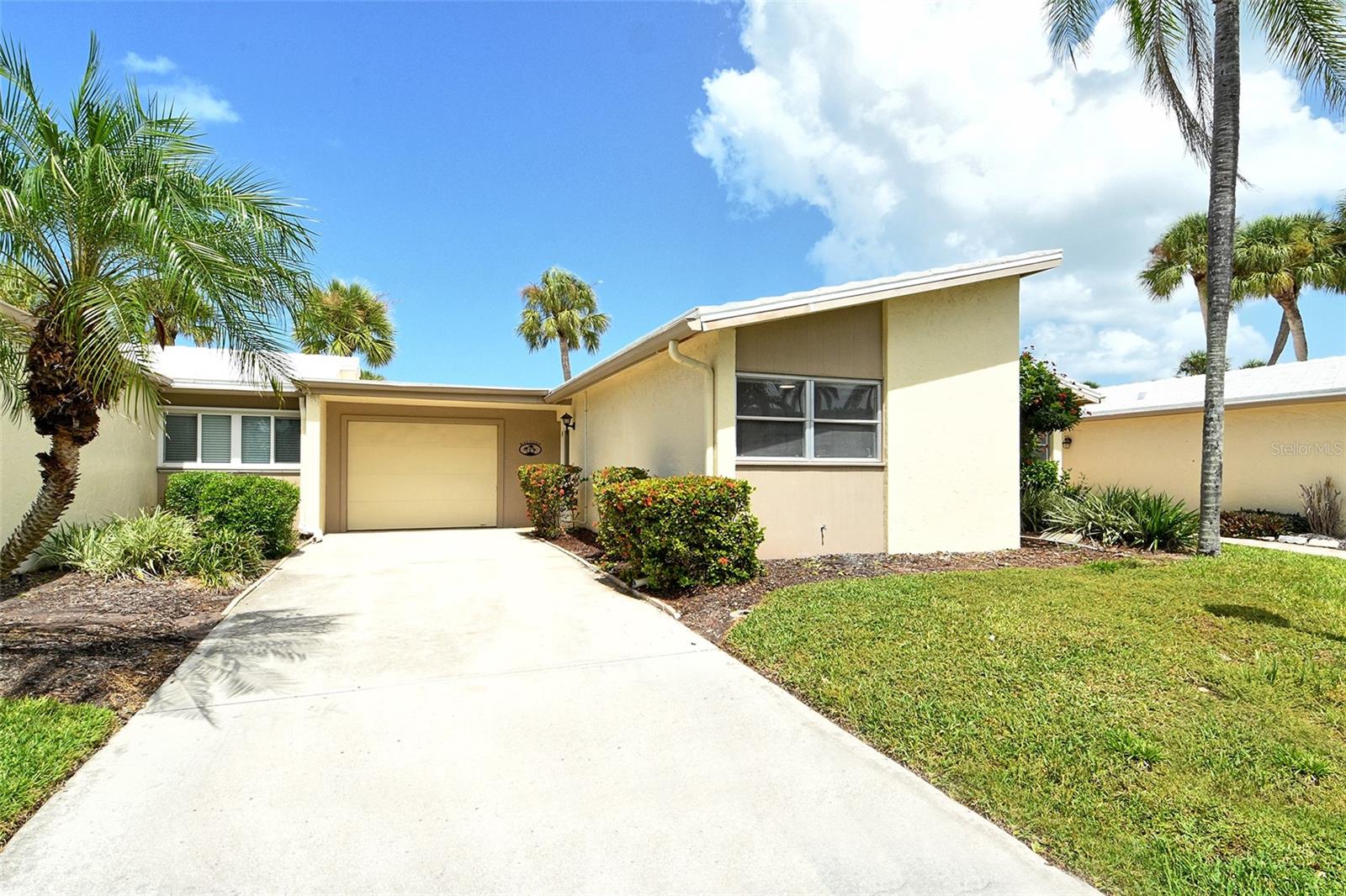 143 WHISPERING SANDS DRIVE V30