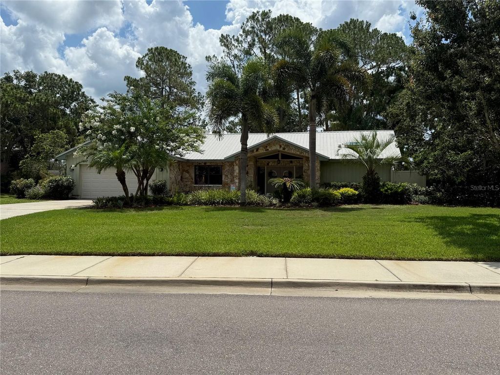 Photo of 2215 Toniwood Lane, Palm Harbor, FL 34685 (MLS # TB8399724)