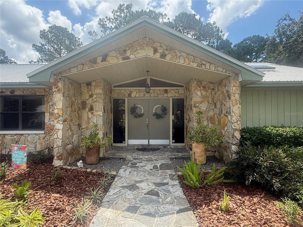 Photo of 2215 Toniwood Lane, Palm Harbor, FL 34685 (MLS # TB8399724)
