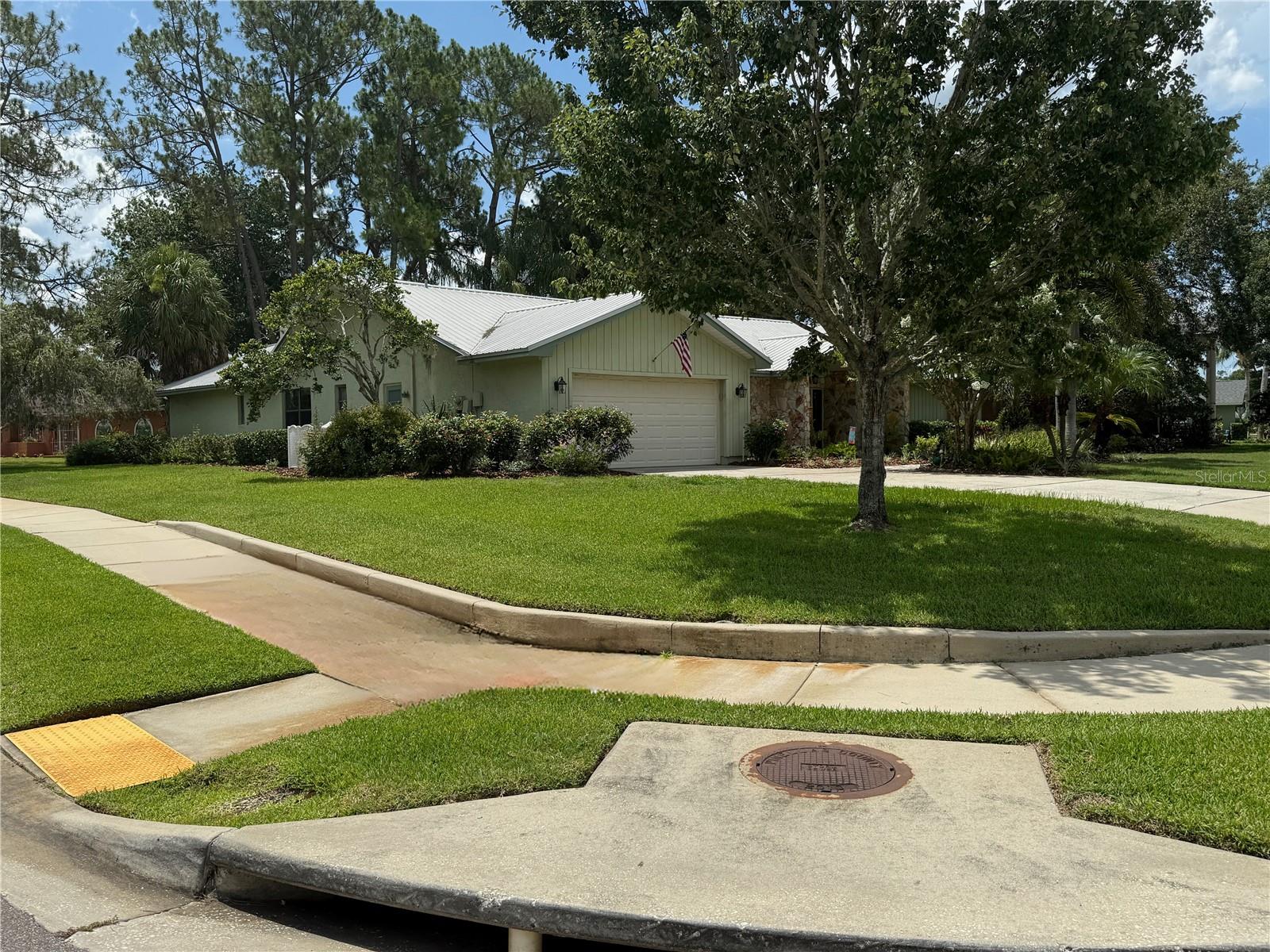 2215 TONIWOOD LANE