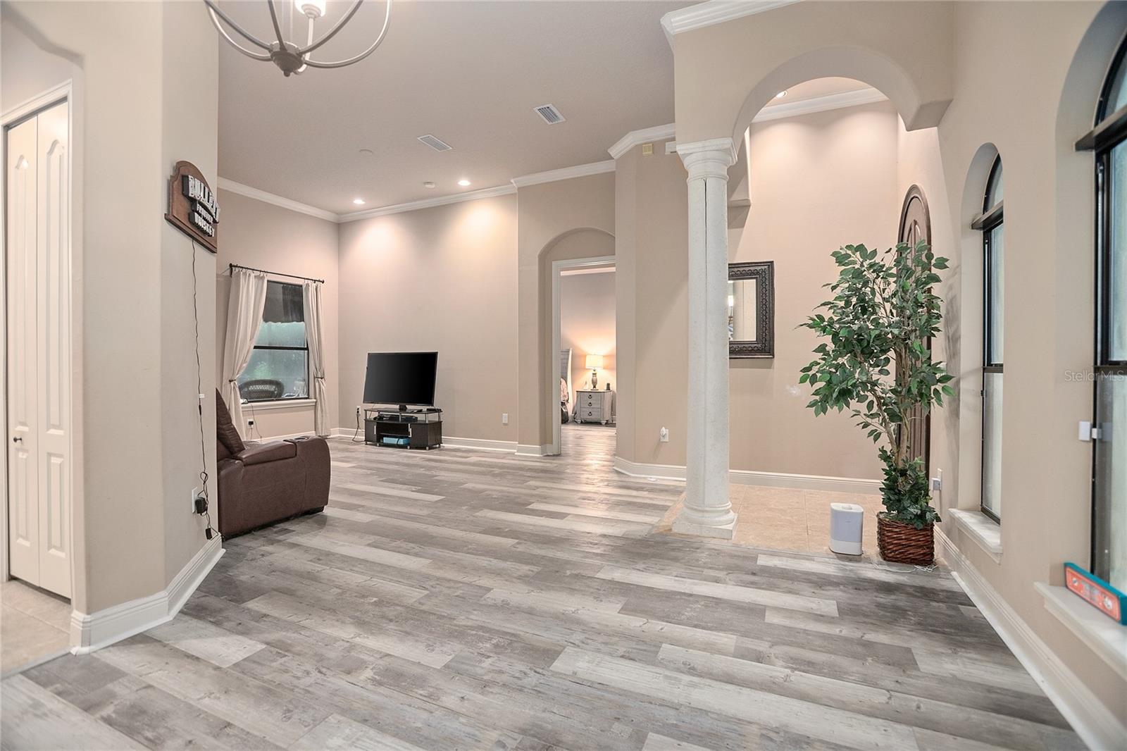 RIVIERA BELLA - Residential
