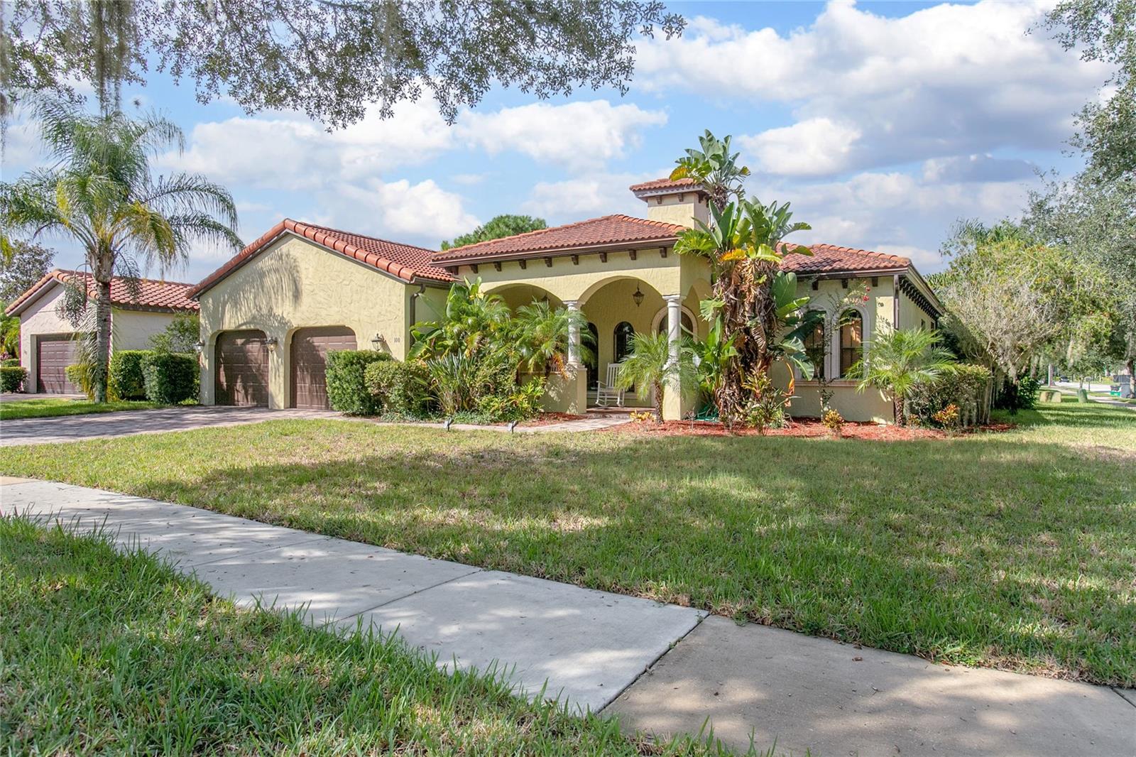 RIVIERA BELLA - Residential