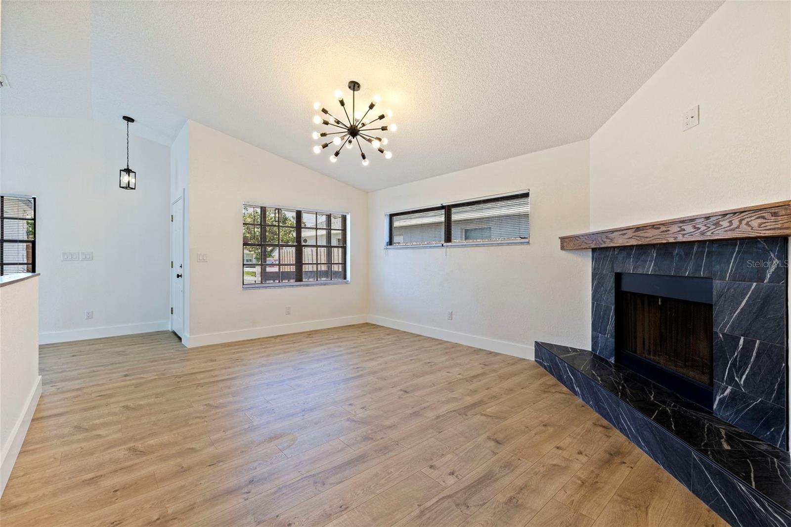 GRAND ARCADE - Residential