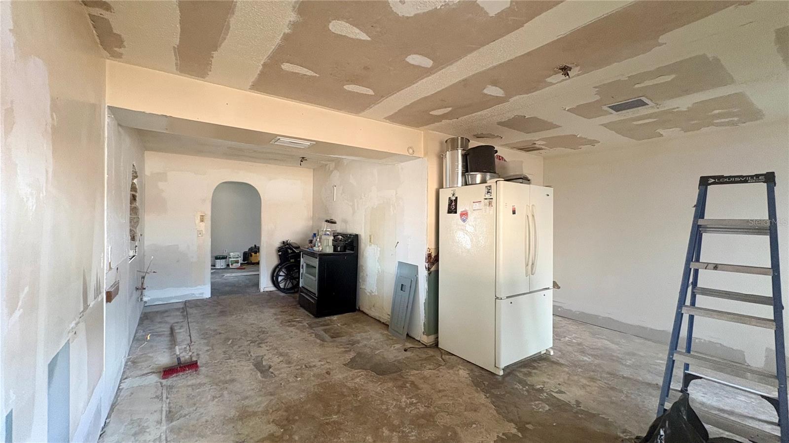 HARBOR PALMS-UNIT TWO - Residential