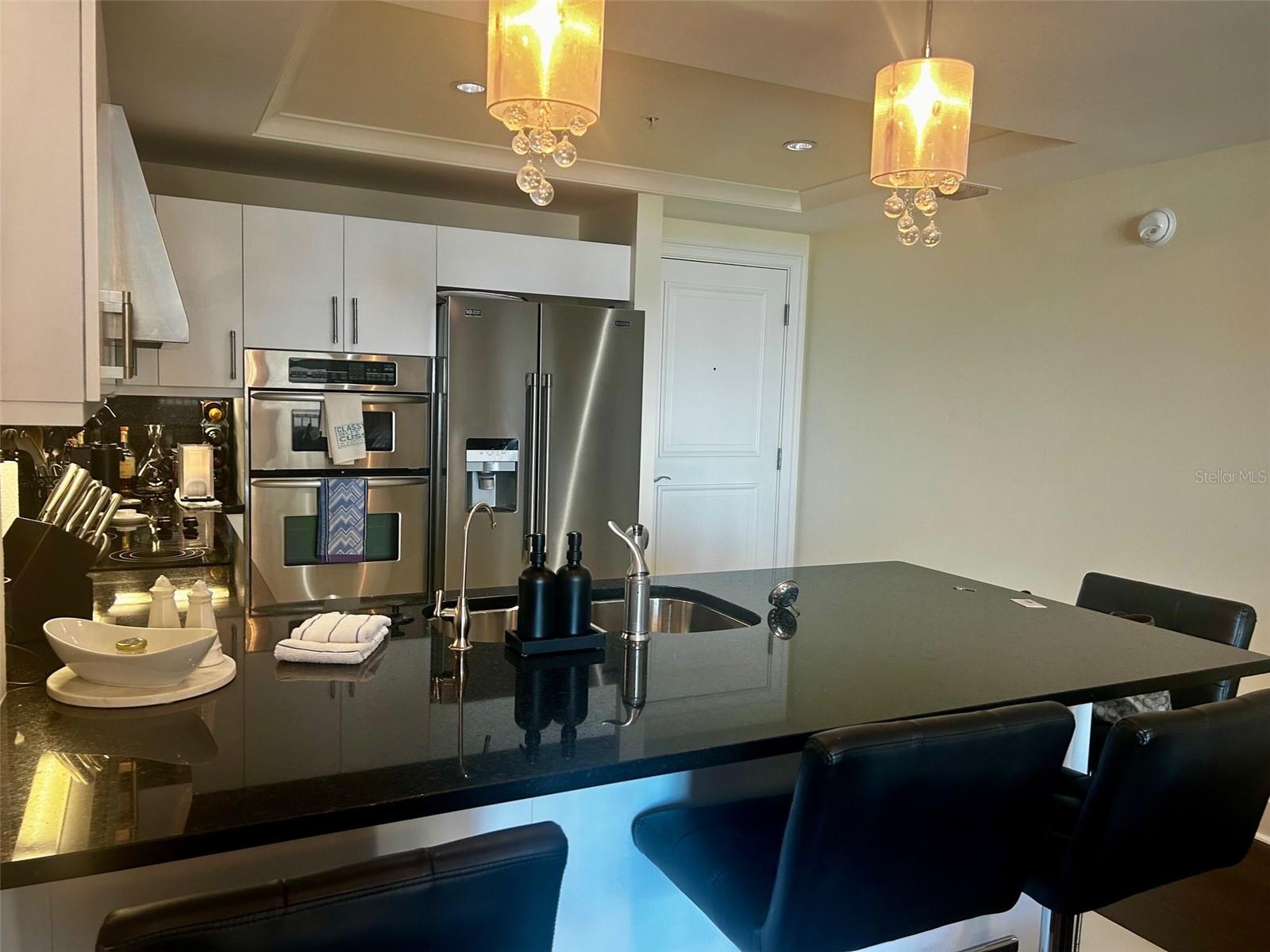 1350 MAIN RESIDENTIAL - Residential Lease