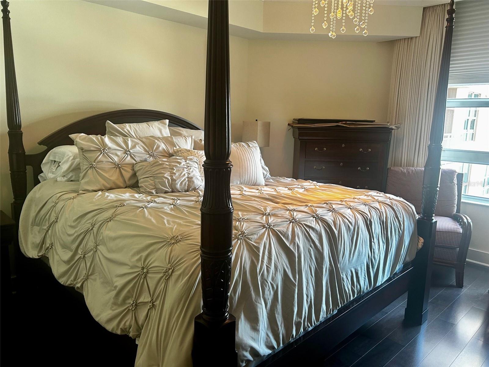 1350 MAIN RESIDENTIAL - Residential Lease