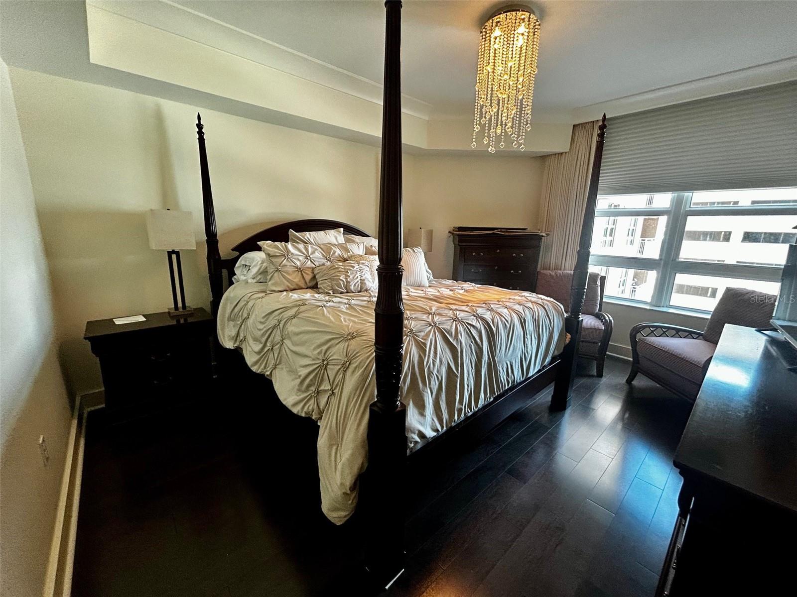 1350 MAIN RESIDENTIAL - Residential Lease