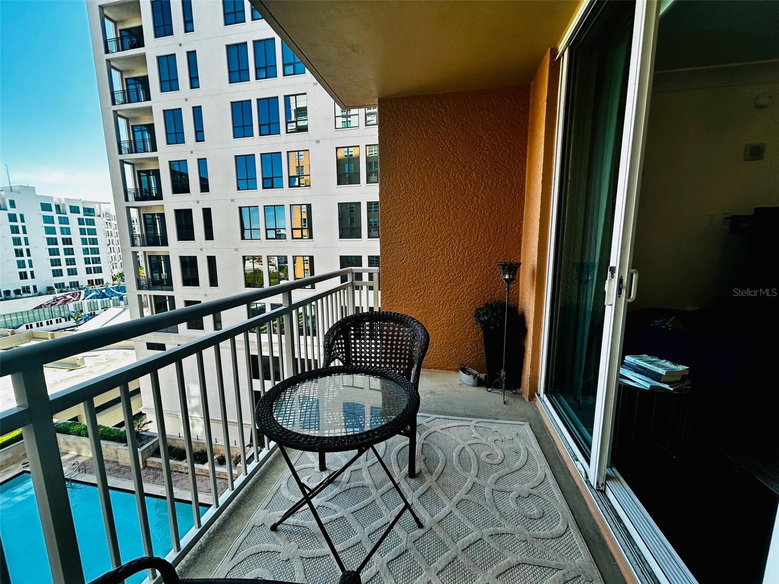 1350 MAIN RESIDENTIAL - Residential Lease