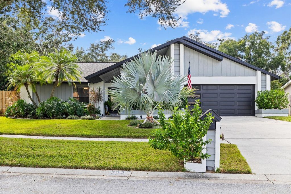 Photo of 502 Sportsman Park Drive, Seffner, FL 33584 (MLS # TB8430048)