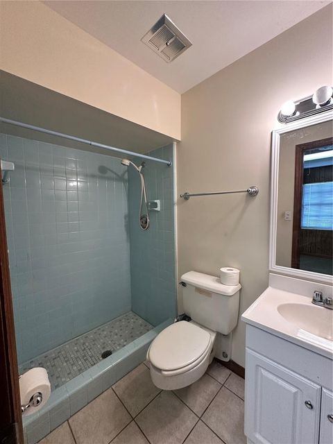 Tiny photo for 820 E Orange Ave, Eustis, FL 32726 (MLS # O6337087)