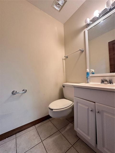 Tiny photo for 820 E Orange Ave, Eustis, FL 32726 (MLS # O6337087)