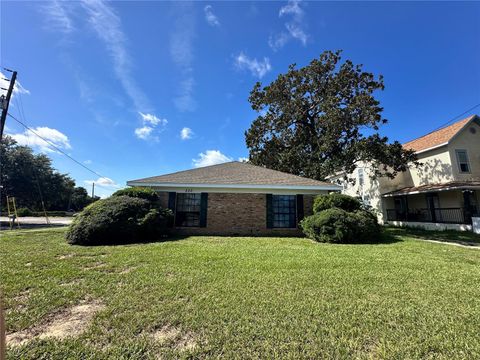 Tiny photo for 820 E Orange Ave, Eustis, FL 32726 (MLS # O6337087)