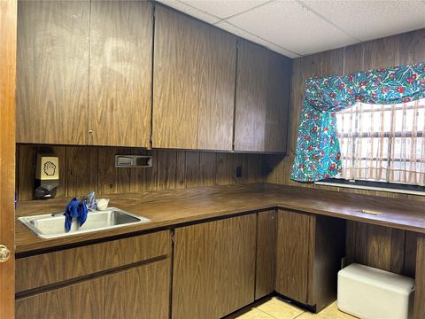 Tiny photo for 820 E Orange Ave, Eustis, FL 32726 (MLS # O6337087)