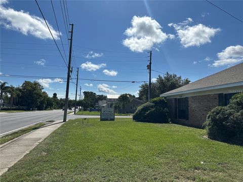 Tiny photo for 820 E Orange Ave, Eustis, FL 32726 (MLS # O6337087)