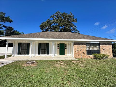Tiny photo for 820 E Orange Ave, Eustis, FL 32726 (MLS # O6337087)