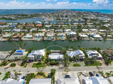 Photo of 511 68th Street, Holmes Beach, FL 34217 (MLS # A4670357) Photo of 511 68th Street, Holmes Beach, FL 34217 (MLS # A4670357)