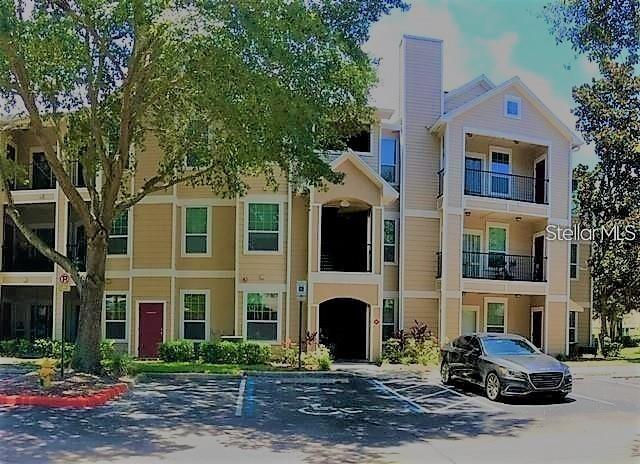 Come see this newly renovated third-floor, 2 bedroom/1 bath condo with fresh paint and a newly refinished kitchen. This condo comes with a large balcony and storage closet. Boasting spacious bedrooms and an open concept offering room for the entire family. Located in a well-manicured Gated community in Ocoee! Living/Dining combo and walk-in closet in the master bedroom. Community amenities include a pool, playground, BBQ Area, and Fitness Center. Conveniently located next to West Oaks Mall. Available 08/15/2023 for immediate move-in! Call today to schedule a viewing! Won't last!