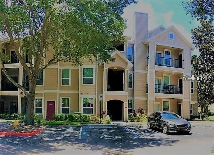 Come see this newly renovated third-floor, 2 bedroom/1 bath condo with fresh paint and a newly refinished kitchen. This condo comes with a large balcony and storage closet. Boasting spacious bedrooms and an open concept offering room for the entire family. Located in a well-manicured Gated community in Ocoee! Living/Dining combo and walk-in closet in the master bedroom. Community amenities include a pool, playground, BBQ Area, and Fitness Center. Conveniently located next to West Oaks Mall. Available 08/15/2023 for immediate move-in! Call today to schedule a viewing! Won't last!
