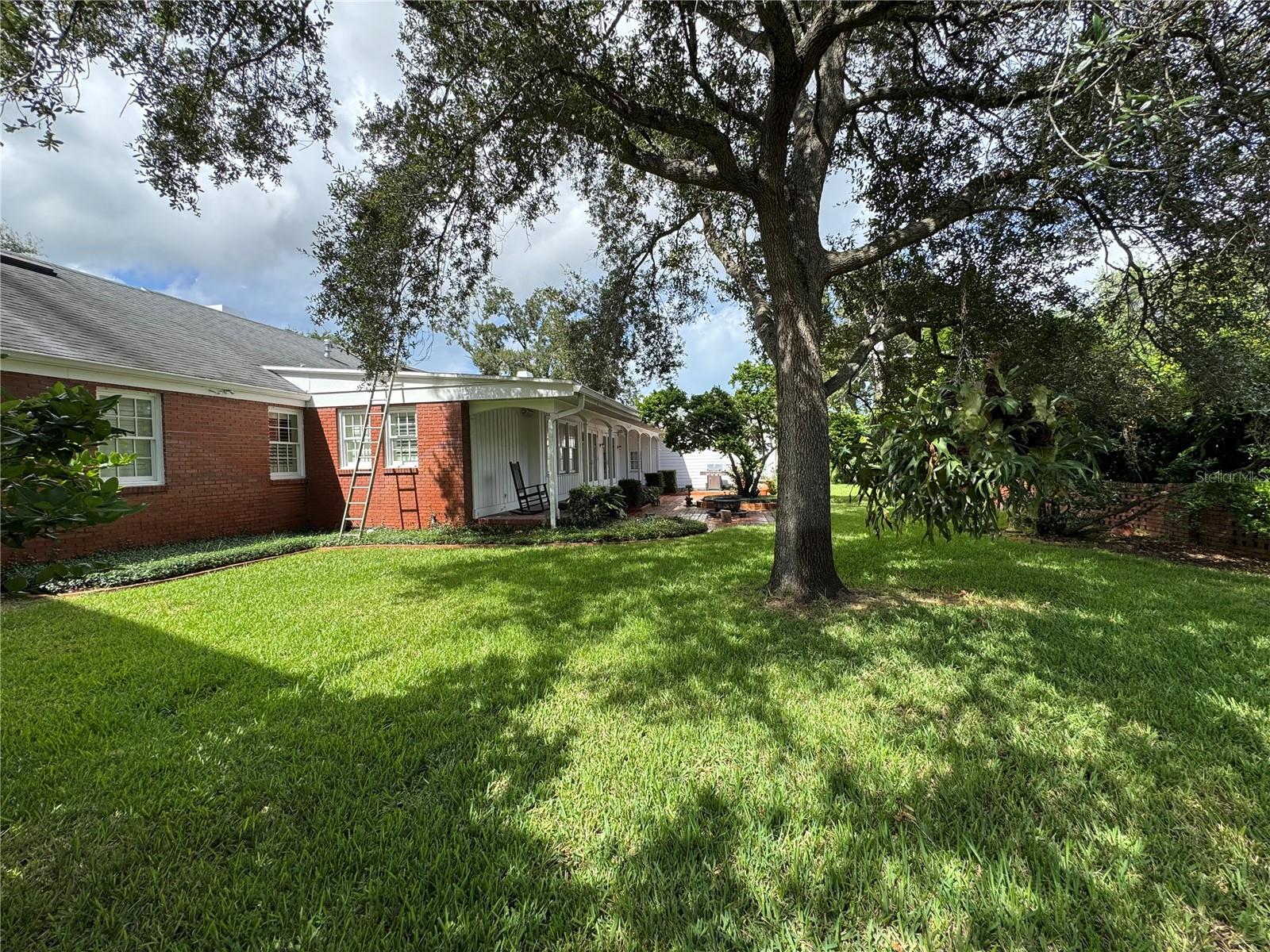 GOLF VIEW PARK 11 PAGE 72 - Residential Lease