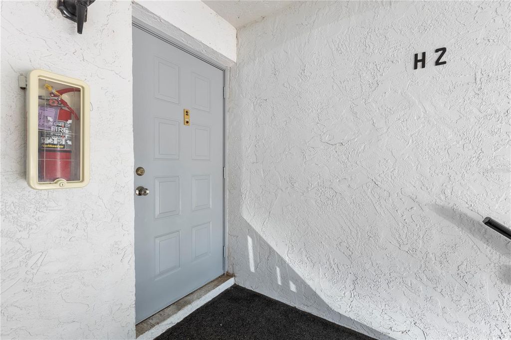 Photo of 1258 Pine Ridge Circle W #H2, Tarpon Springs, FL 34688 (MLS # TB8401267)