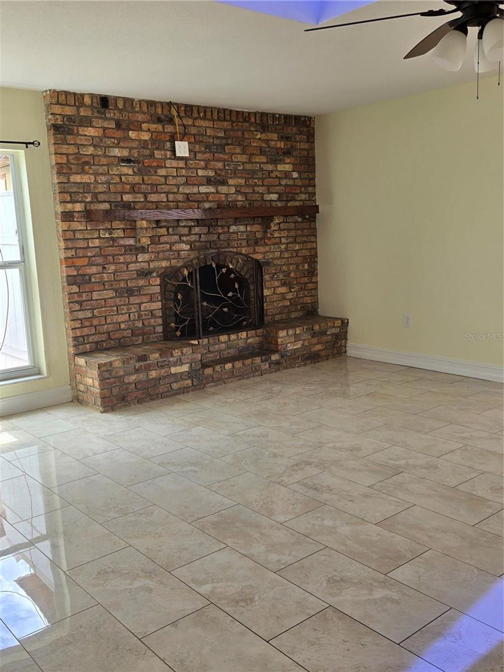 Photo of 852 Ibsen Avenue, Orlando, FL 32809 (MLS # O6395040)