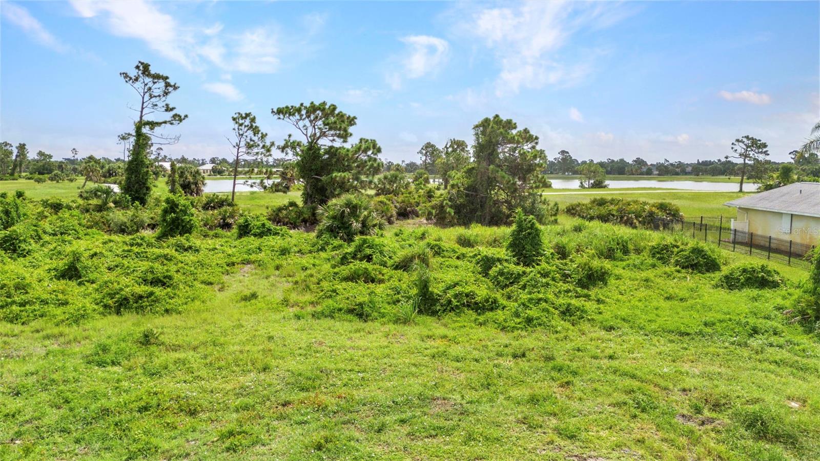 ROTONDA WEST BROADMOOR - Land