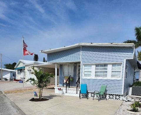 Photo of 2207 Indiana Avenue, Bradenton, FL 34207 (MLS # A4641398)