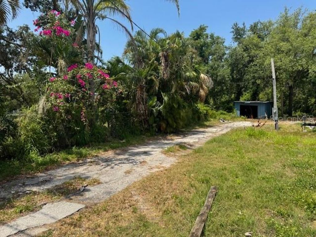 Photo of 10709 E Bay Road, Gibsonton, FL 33534 (MLS # TB8384557)