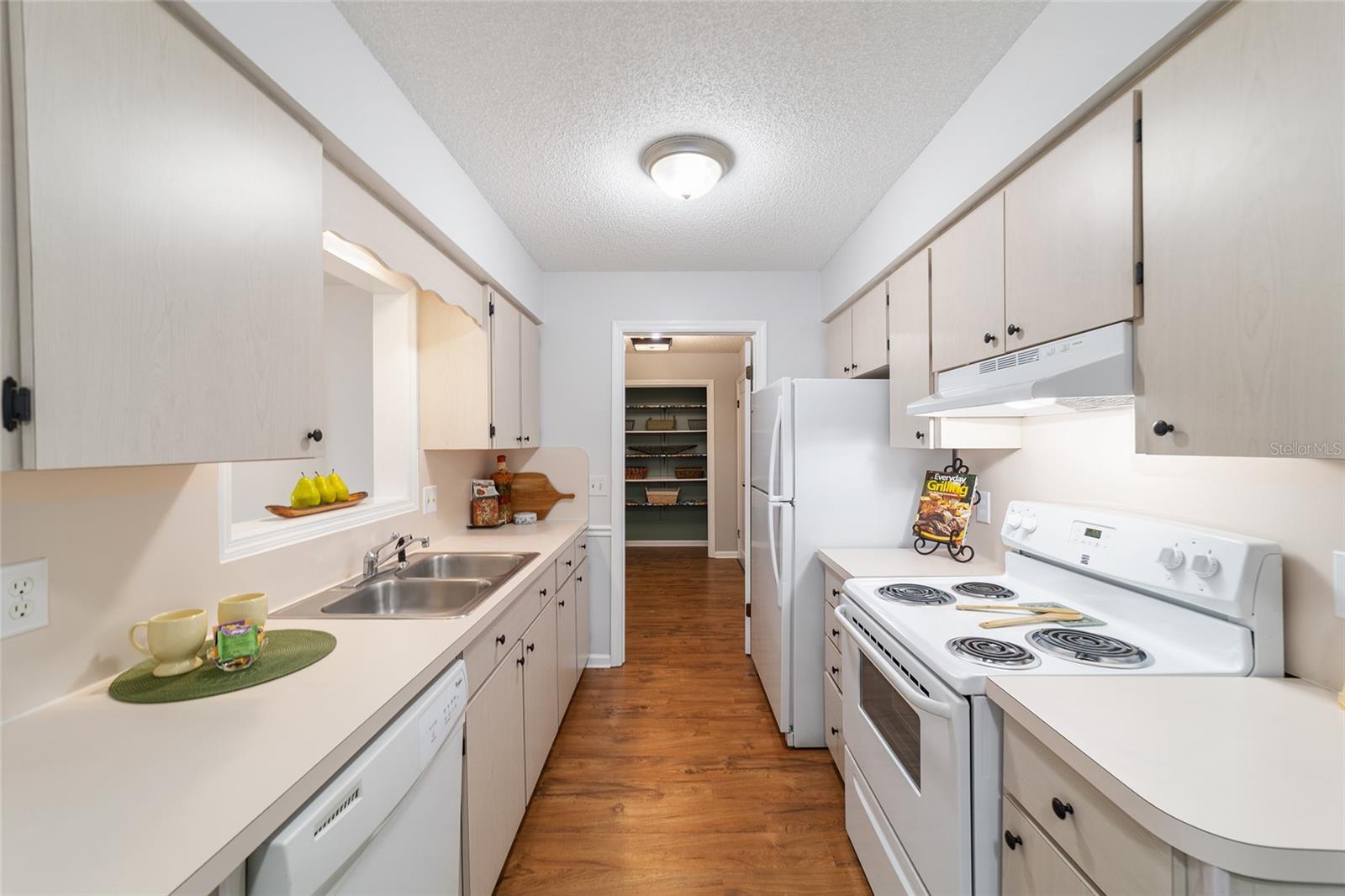 STONE HILL - Residential