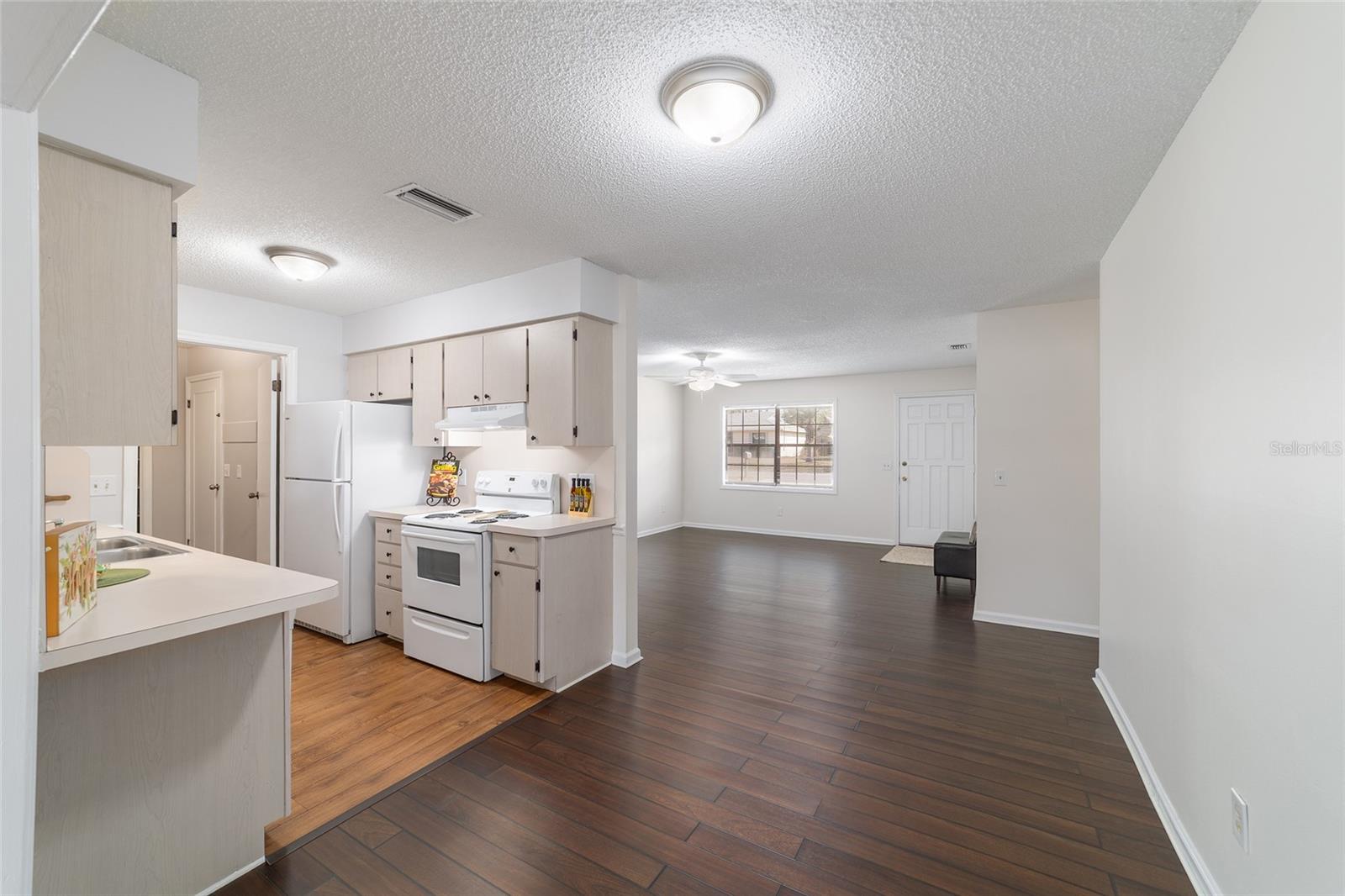 STONE HILL - Residential