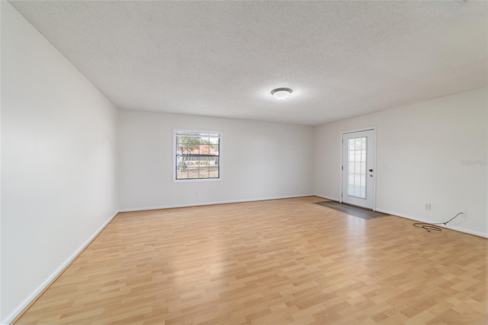 STONE HILL - Residential