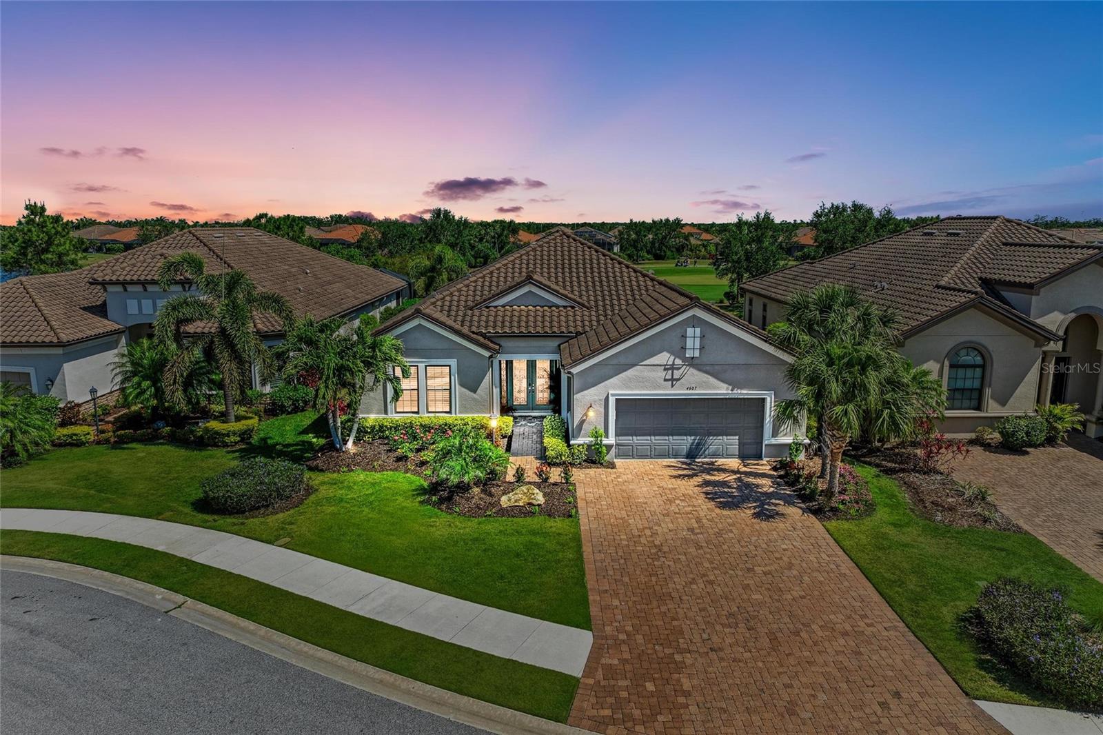 4607 BENITO COURT