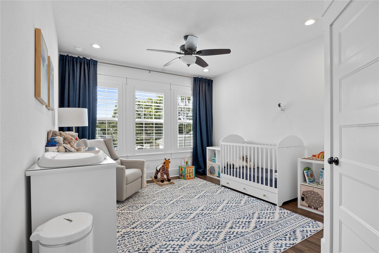 SUBURB ROYAL - Residential