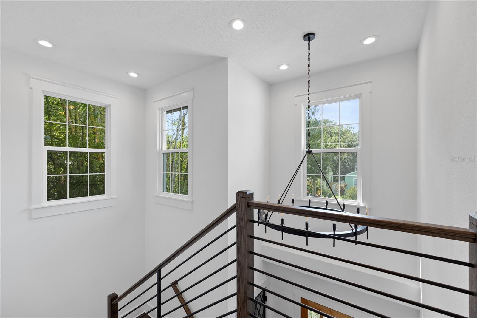 SUBURB ROYAL - Residential