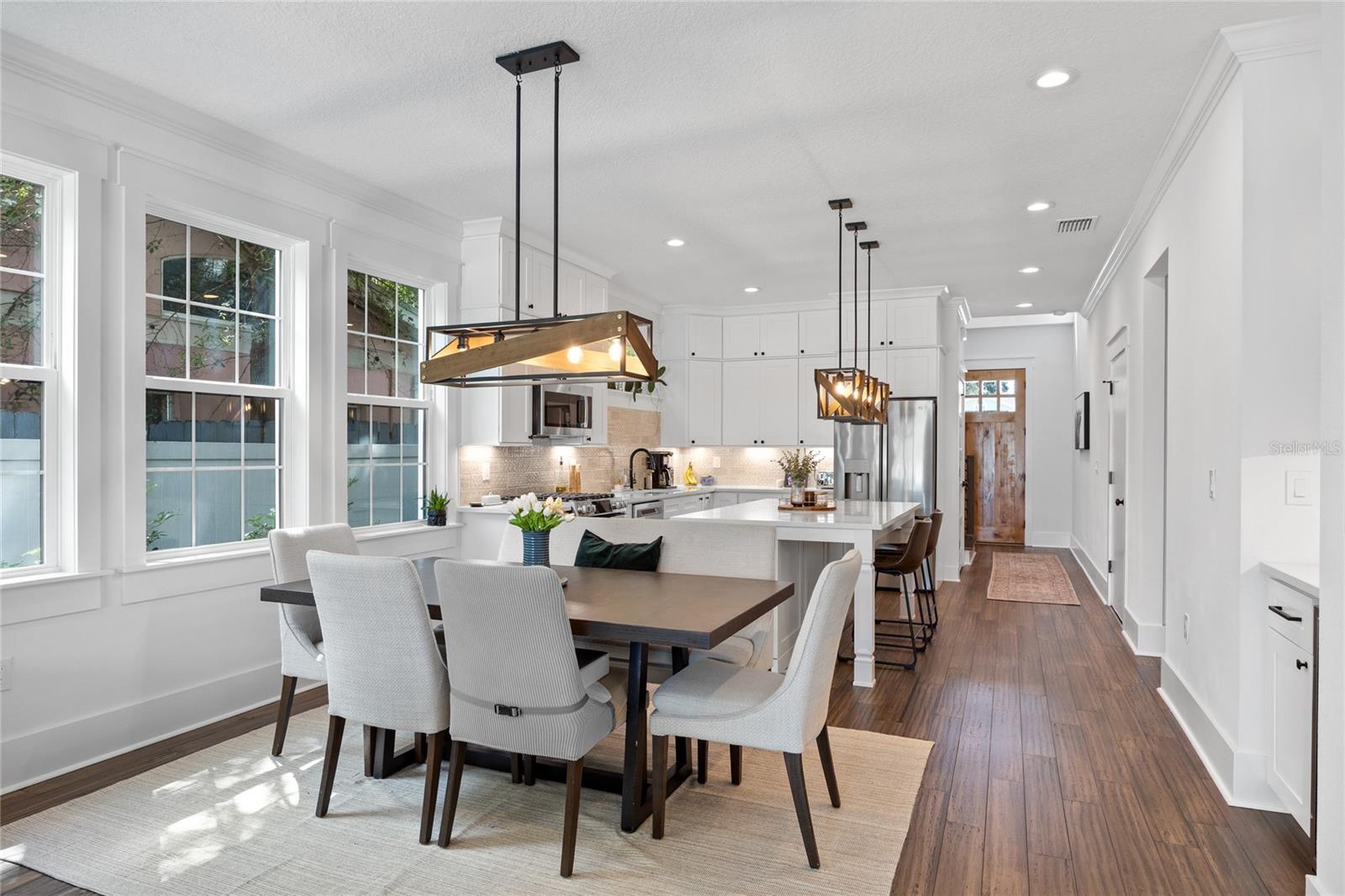 SUBURB ROYAL - Residential