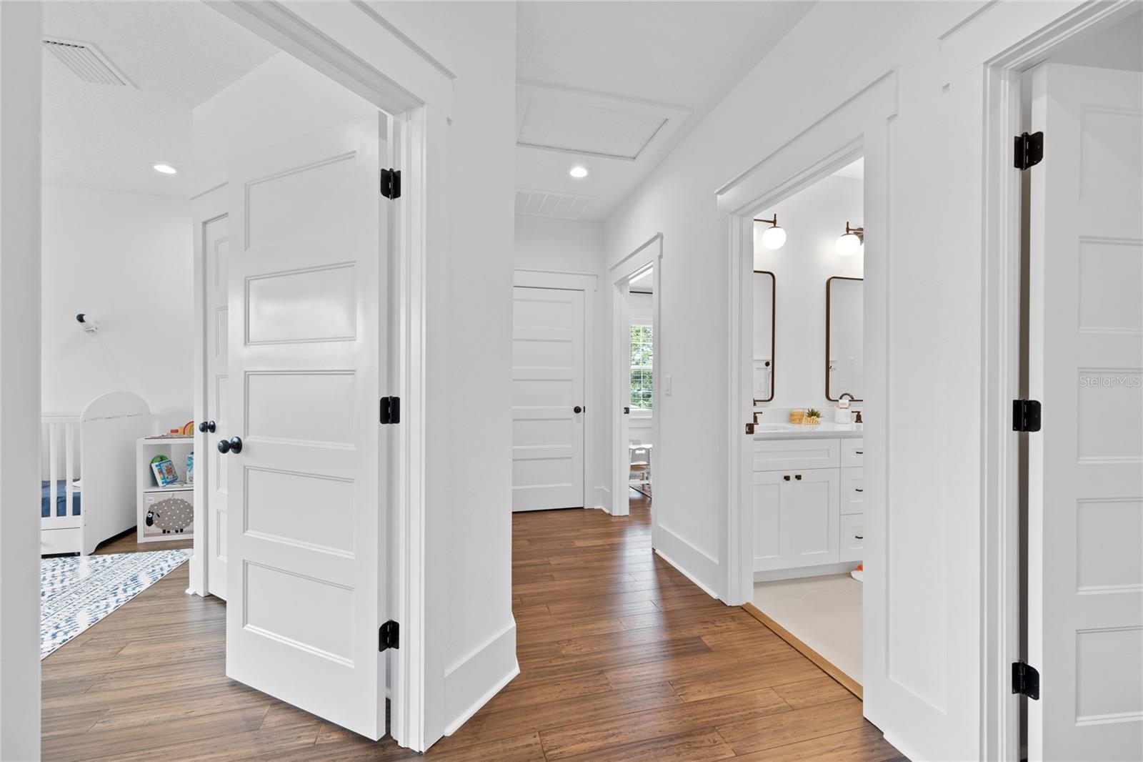 SUBURB ROYAL - Residential