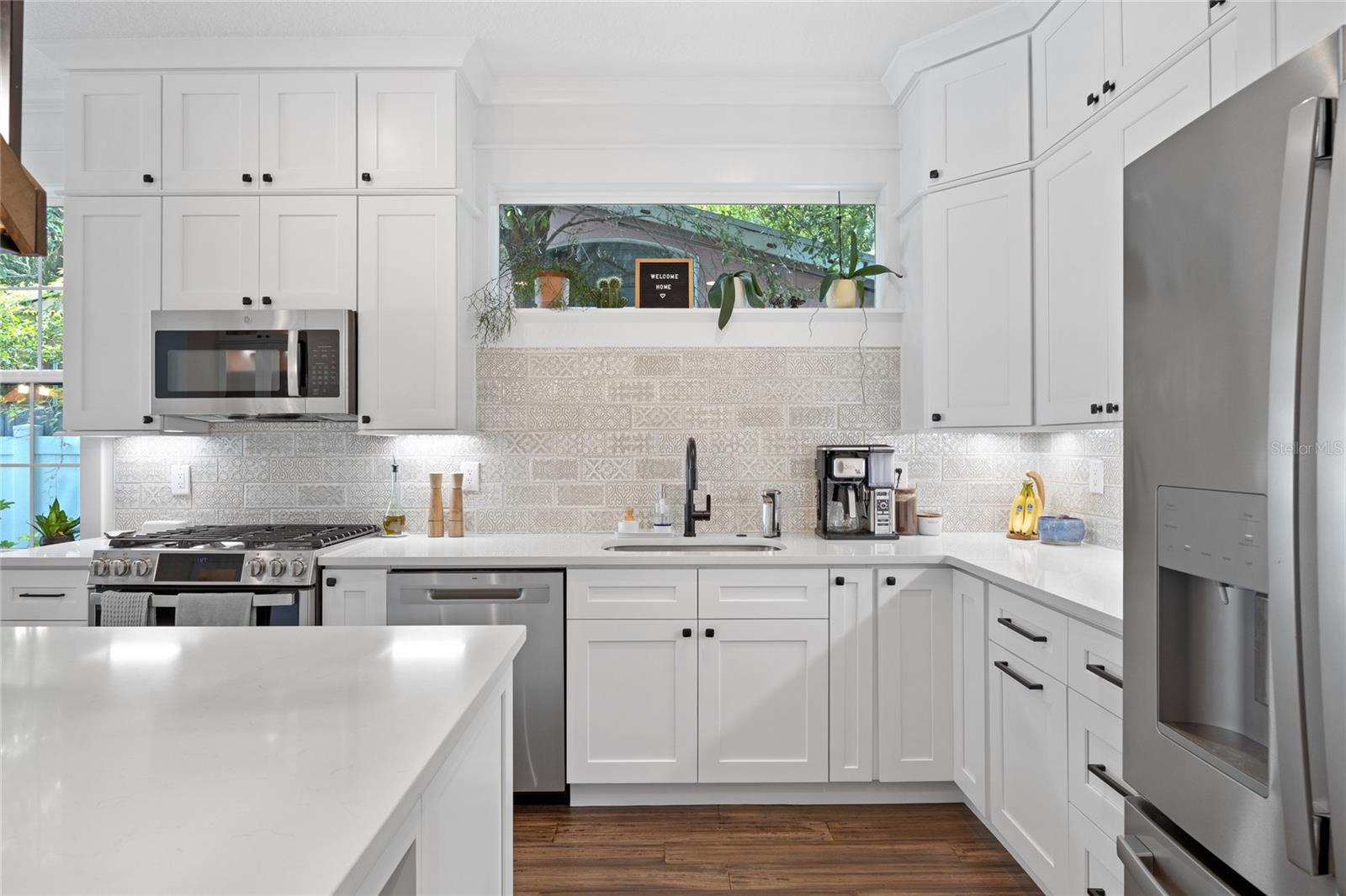 SUBURB ROYAL - Residential