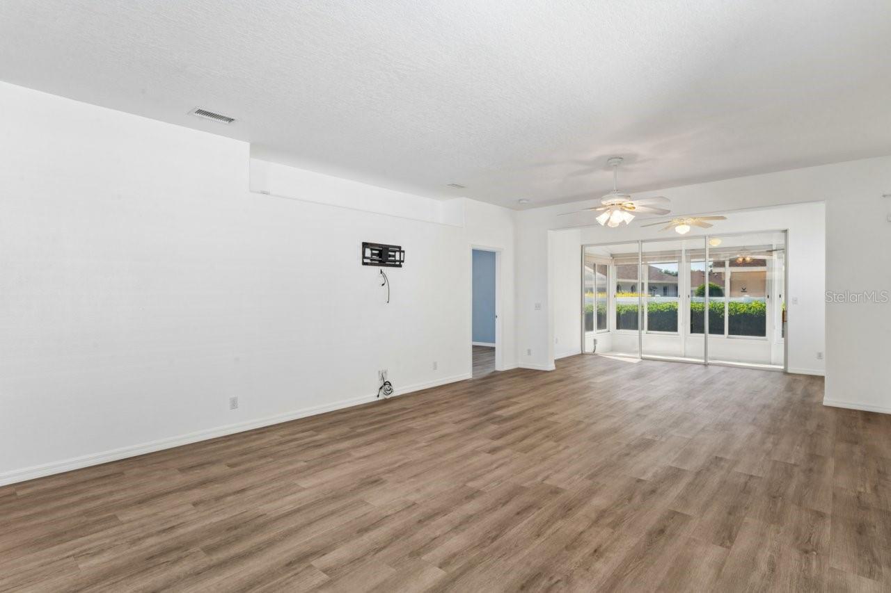 SILVERTHORN PH 3 - Residential