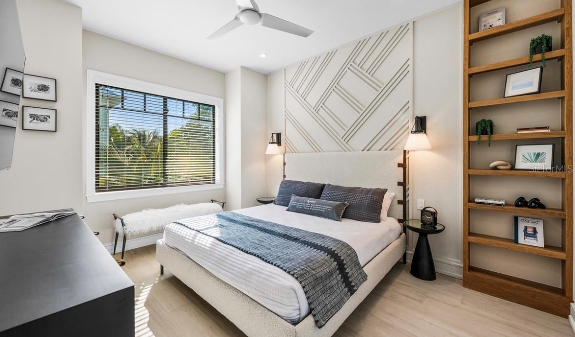 CORTEZ BEACH - Residential