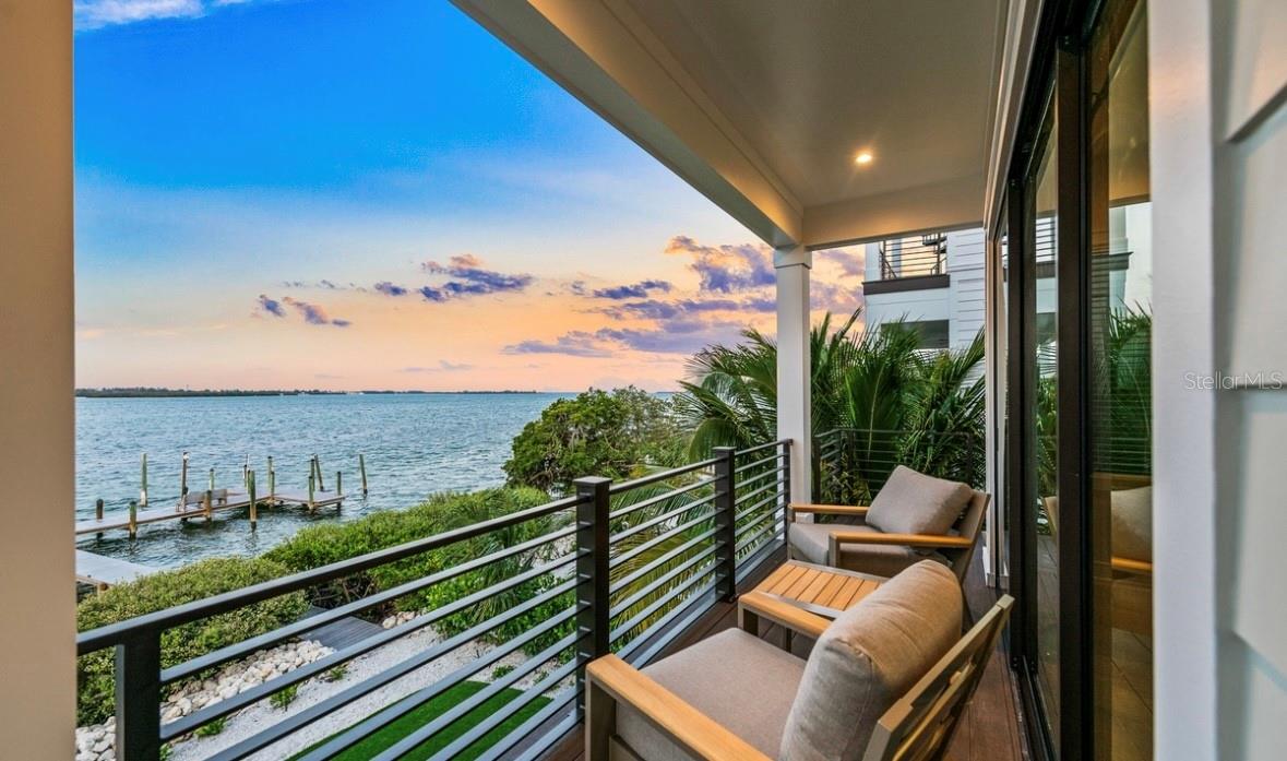 CORTEZ BEACH - Residential