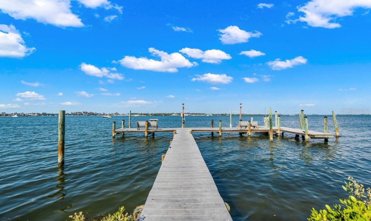 CORTEZ BEACH - Residential