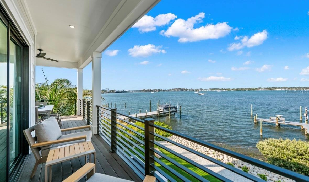 CORTEZ BEACH - Residential