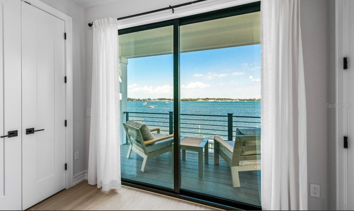 CORTEZ BEACH - Residential