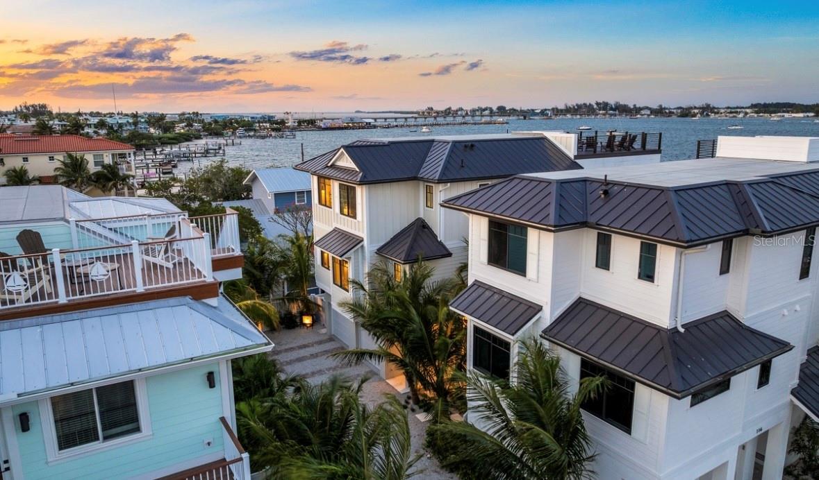 CORTEZ BEACH - Residential